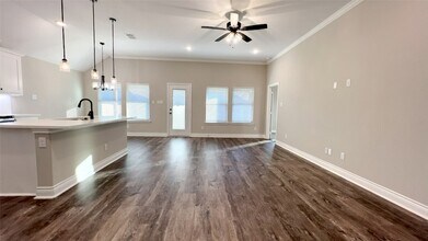 805 Tippit Ln in Greenville, TX - Foto de edificio - Building Photo