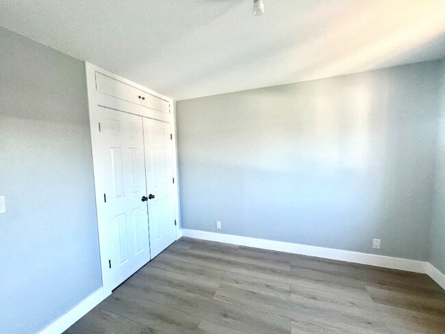 61-60 69th Ln in Queens, NY - Foto de edificio - Building Photo