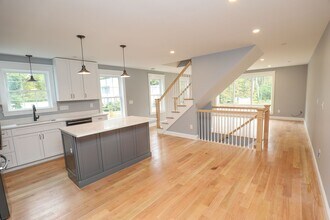 24 Boston Rd in Westford, MA - Building Photo - Building Photo