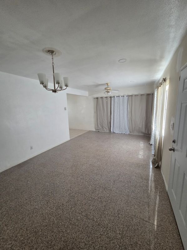 6636 Camellia Ave in Los Angeles, CA - Building Photo - Building Photo