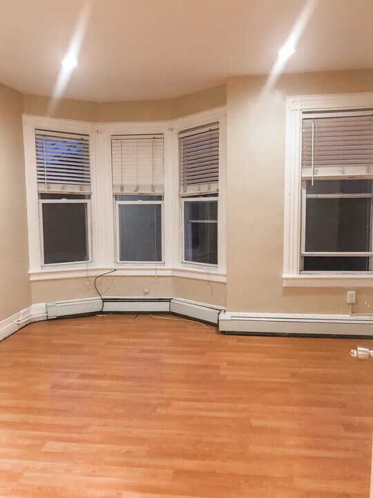 115 76th St in North Bergen, NJ - Building Photo