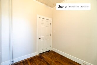 Private bedroom in 3 bed/1 bath Home in Boston, MA - Building Photo - Building Photo