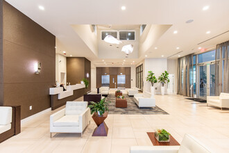 Midtown Doral in Doral, FL - Foto de edificio - Lobby