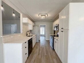 5300 Firewood Dr in Arlington, TX - Building Photo - Building Photo