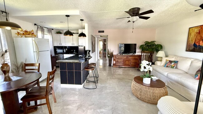 361 Tilford Q in Deerfield Beach, FL - Building Photo - Building Photo