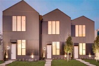 1504 Burlew St in Dallas, TX - Foto de edificio - Building Photo