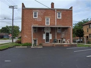 6169 Ridge Rd in Parma, OH - Foto de edificio - Building Photo