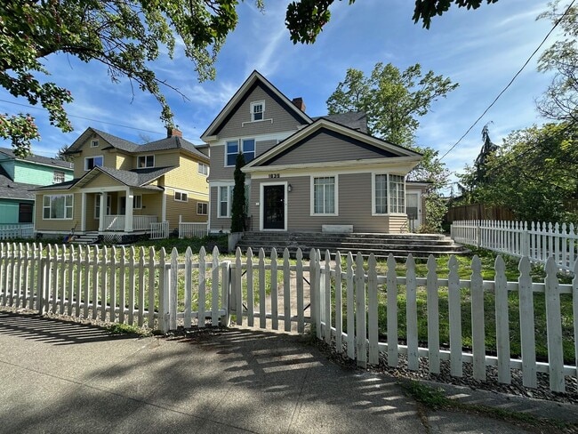 property at 1635 W Pacific Ave