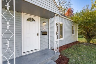 1961 Dartmouth Ave in Columbus, OH - Foto de edificio - Building Photo