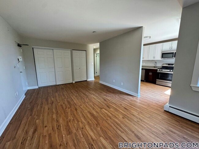 9 Bronsdon St