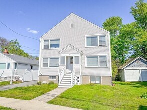 75 Dorchester St in Quincy, MA - Building Photo - Building Photo