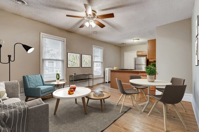 3132 Hennepin Ave S in Minneapolis, MN - Building Photo - Building Photo