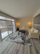 10946 Rampart Way in Silver Spring, MD - Foto de edificio - Building Photo