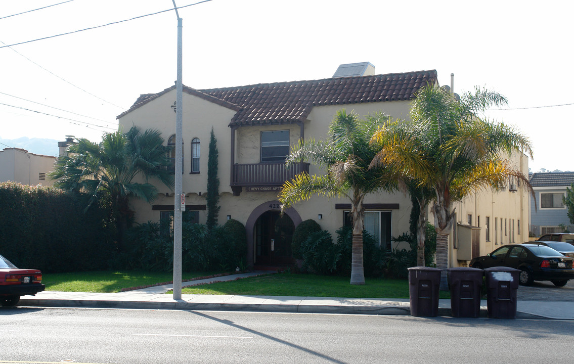 422 E Chevy Chase Dr in Glendale, CA - Building Photo