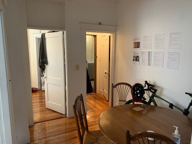 4 Price Rd, Unit 3 in Boston, MA - Building Photo - Building Photo