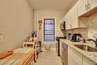 194 Kensington Ave in Jersey City, NJ - Building Photo - Building Photo