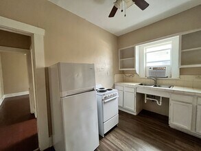 102 Stiles St in Houston, TX - Foto de edificio - Building Photo