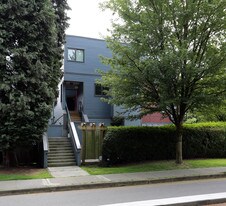 1602 Maple St in Vancouver, BC - Building Photo