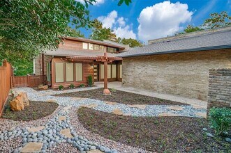 10543 Pagewood in Dallas, TX - Building Photo - Building Photo