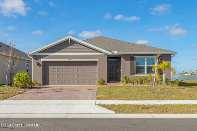 4884 Amasa Cir in West Melbourne, FL - Building Photo - Building Photo