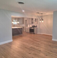 1823 Shadow Bend Dr in Houston, TX - Building Photo - Building Photo
