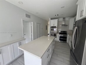 26514 SW 138th Ave in Homestead, FL - Foto de edificio - Building Photo