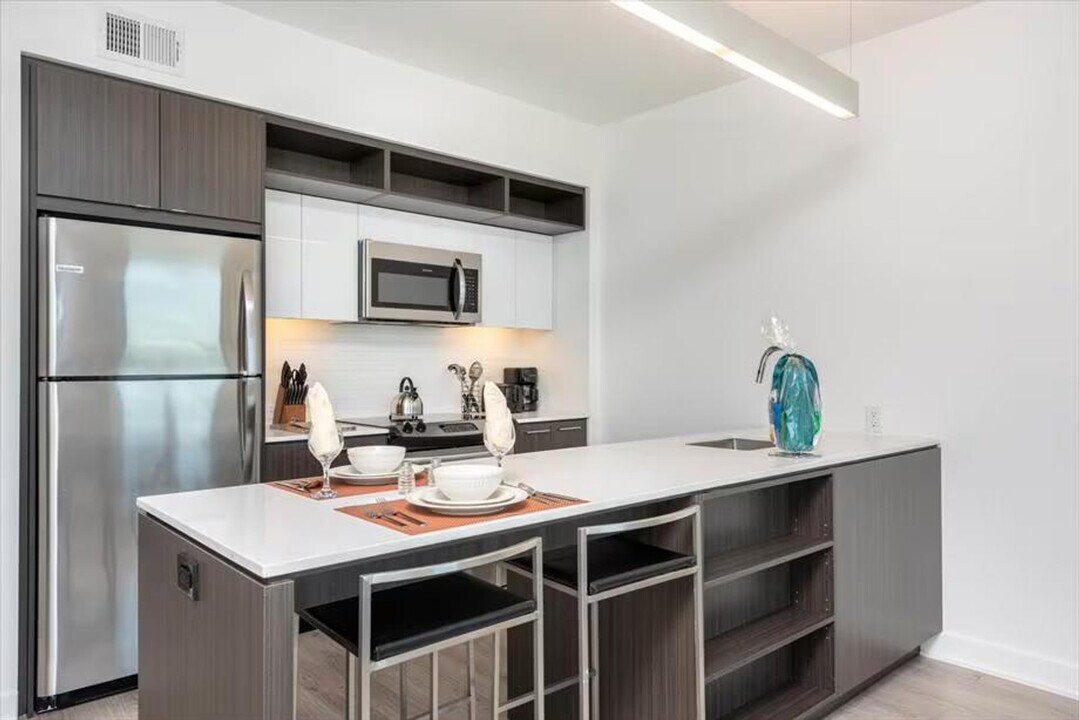11850 Freedom Dr in Reston, VA - Building Photo