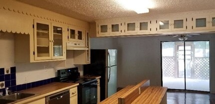 116 Beechridge Lp in Hemphill, TX - Building Photo - Building Photo