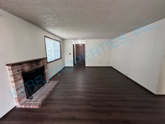 3095 SW 15th Ct in Gresham, OR - Building Photo - Building Photo