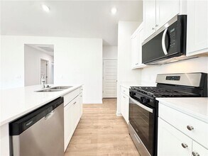 573 Arizona St in Farmington, AR - Foto de edificio - Building Photo