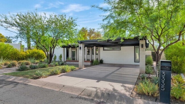 3335 N Rose Cir Dr in Phoenix, AZ - Building Photo - Building Photo