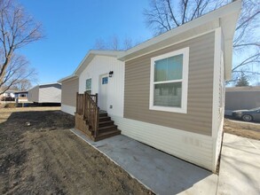 138 Laurinda Ln in Mankato, MN - Building Photo - Building Photo