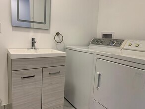 4825 Saint-Urbain Rue in Montréal, QC - Building Photo - Building Photo