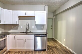 1661 N Pearl St in Columbus, OH - Building Photo - Building Photo