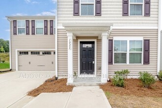1026 Bent Willow Dr in Durham, NC - Foto de edificio - Building Photo