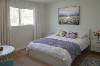 5860 Hazeltine Ave, Unit 8-2 in Los Angeles, CA - Foto de edificio - Building Photo