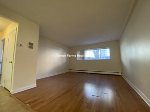 71 Gardner St, Unit 8D in Boston, MA - Building Photo - Building Photo