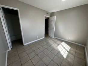 3400 E Honduras Pl in North Las Vegas, NV - Building Photo - Building Photo