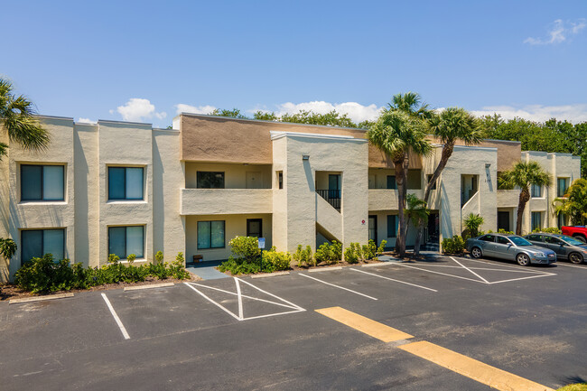 Canaveral Bay Condominiums in Cape Canaveral, FL - Building Photo - Building Photo