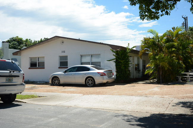 332-338 Walton Blvd in West Palm Beach, FL - Building Photo - Building Photo