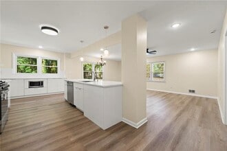 4192 N Shallowford Rd in Chamblee, GA - Building Photo - Building Photo