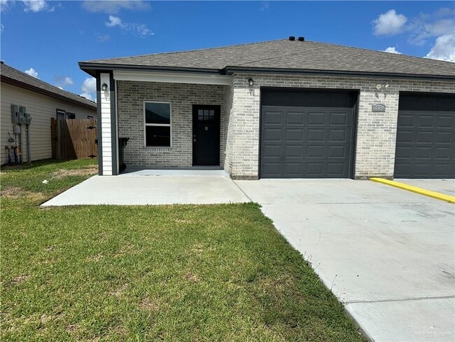 property at 10 Valley S Cir