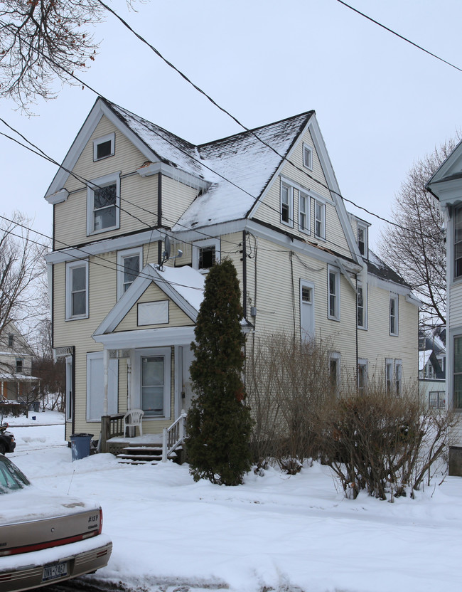 224 Woodland Ave in Syracuse, NY - Building Photo - Building Photo