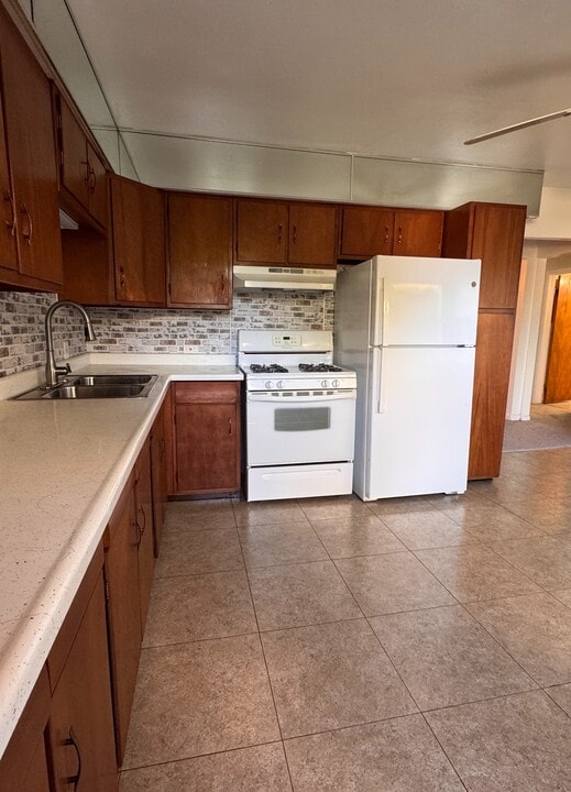 1111 US-41 in Gurnee, IL - Building Photo