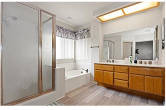 21330 Dickinson Rd in Moreno Valley, CA - Foto de edificio - Building Photo