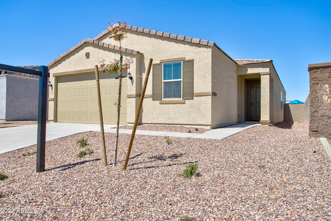 12358 W Kaler Dr in Glendale, AZ - Building Photo - Building Photo