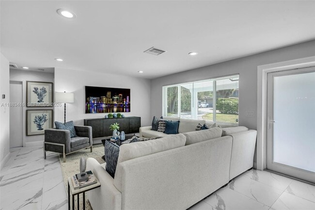 465 NW 11th St in Boca Raton, FL - Building Photo - Building Photo