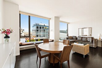 505 Greenwich St, Unit 10B in New York, NY - Building Photo - Building Photo