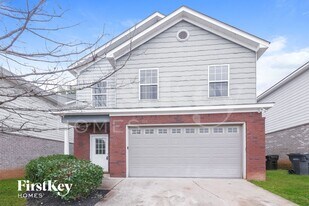 5052 Pioneer Pkwy in Mcdonough, GA - Building Photo