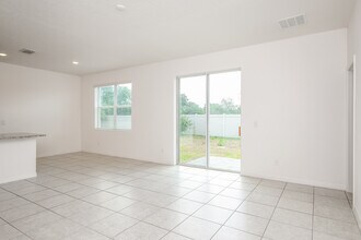 111 Roseville Dr in Haines City, FL - Building Photo - Building Photo